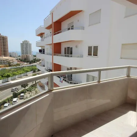 شقة Completely Renovated Apt ☼ Pool, Parking, Balcony *