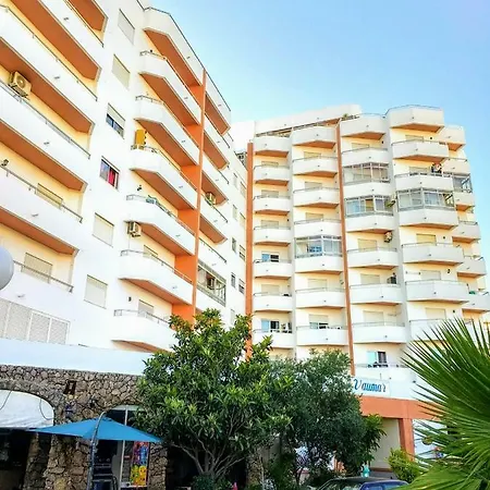 شقة Completely Renovated Apt ☼ Pool, Parking, Balcony *