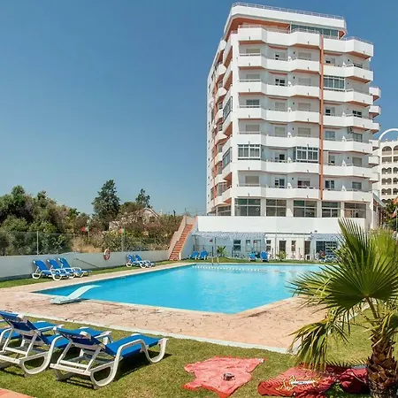 Completely Renovated Apt ☼ Pool, Parking, Balcony * بورتيماو